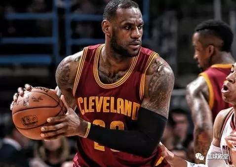 包含赛前体能课后，巴塞罗那再遭质疑备战NBA常规赛，悬念犹存，身体对抗强度拉满的词条